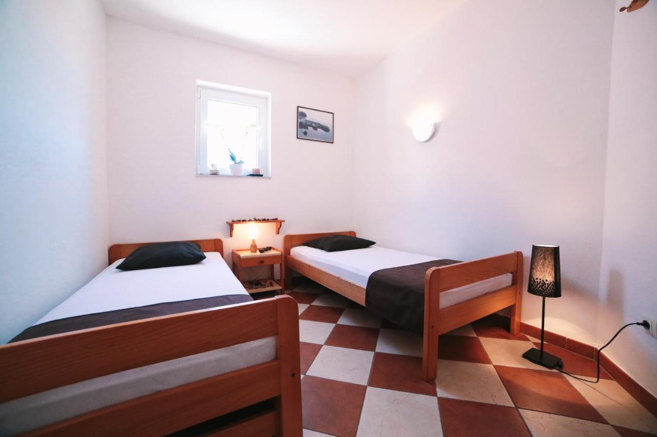 Villa Brigita Омиш Экстерьер фото