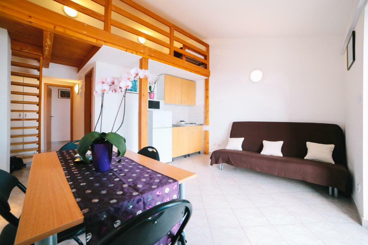 Villa Brigita Омиш Экстерьер фото